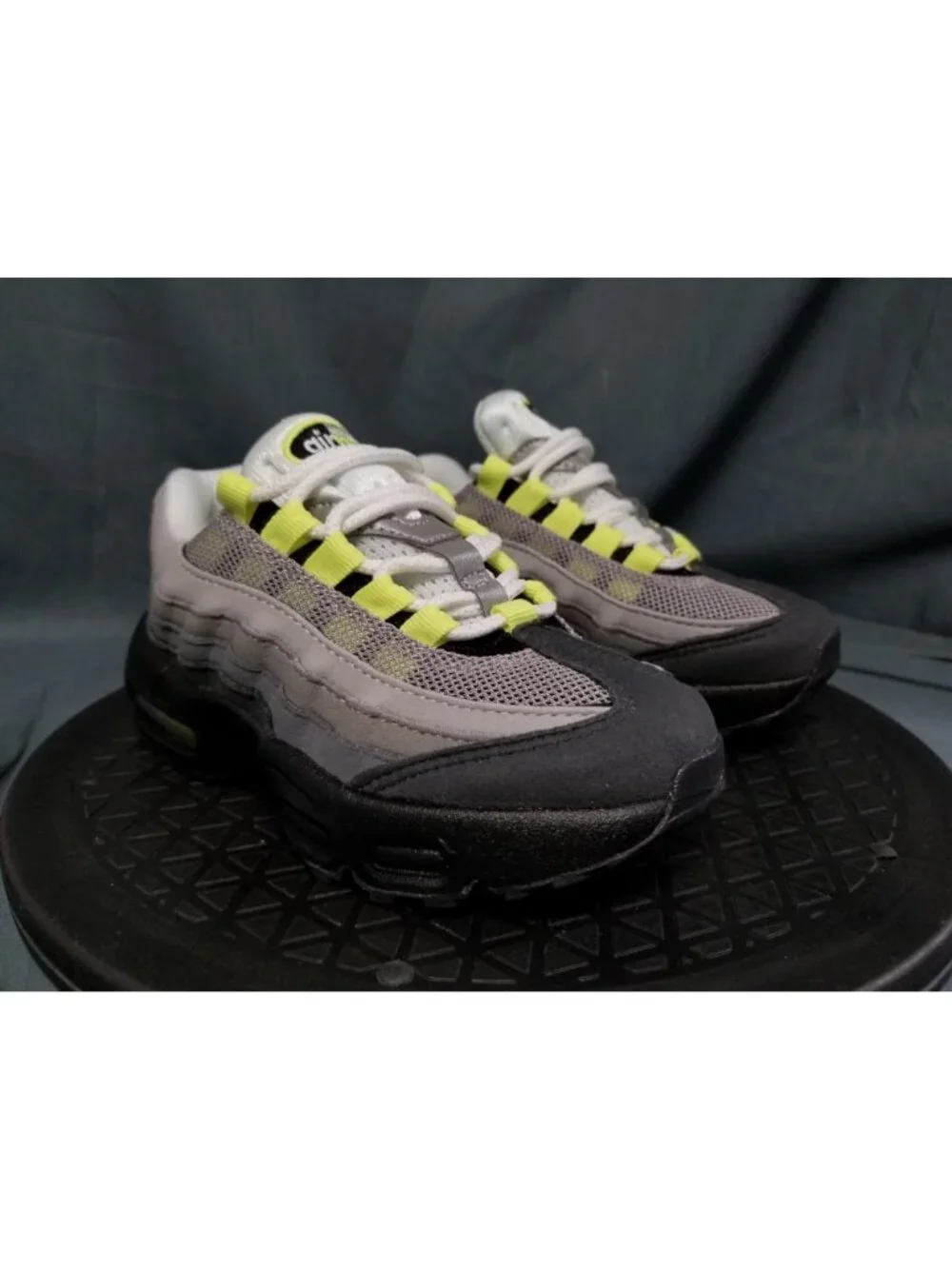 Nike Air Max '95 S (PS) Sneakers Neon Mesh 905461 050 Kids Size 3Y NEW NO BOX!
